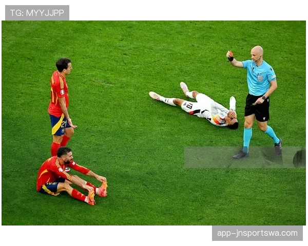 裁判如何判定“无意手球”是否犯规？