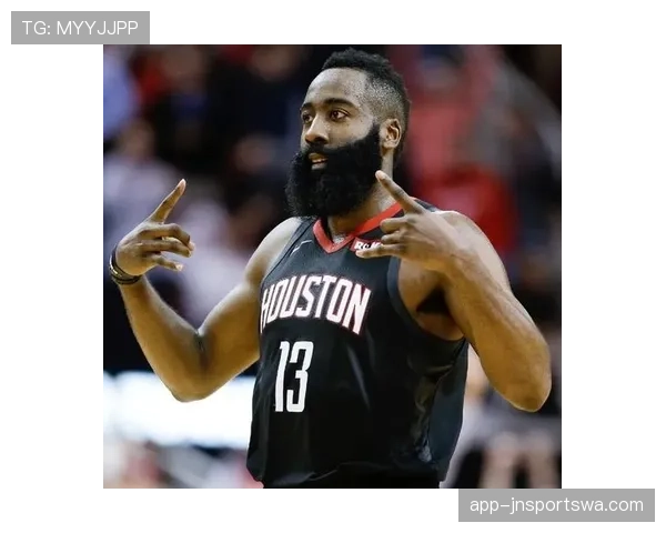 哈登连续突破制造错位，带动队友提升关键三分命中率