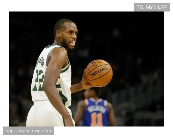 米德尔顿利用挡拆拉开空间提升三分命中率，明显优于角色期表现